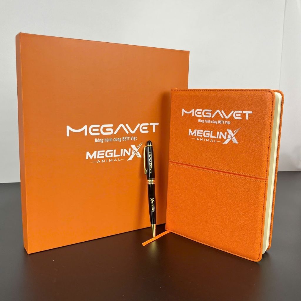 Combo Sổ Da + Bút Ký In Logo Theo Yêu Cầu 8 giftset sổ bút megavet